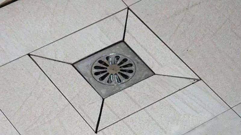 正确處理(lǐ)下水道反味現象